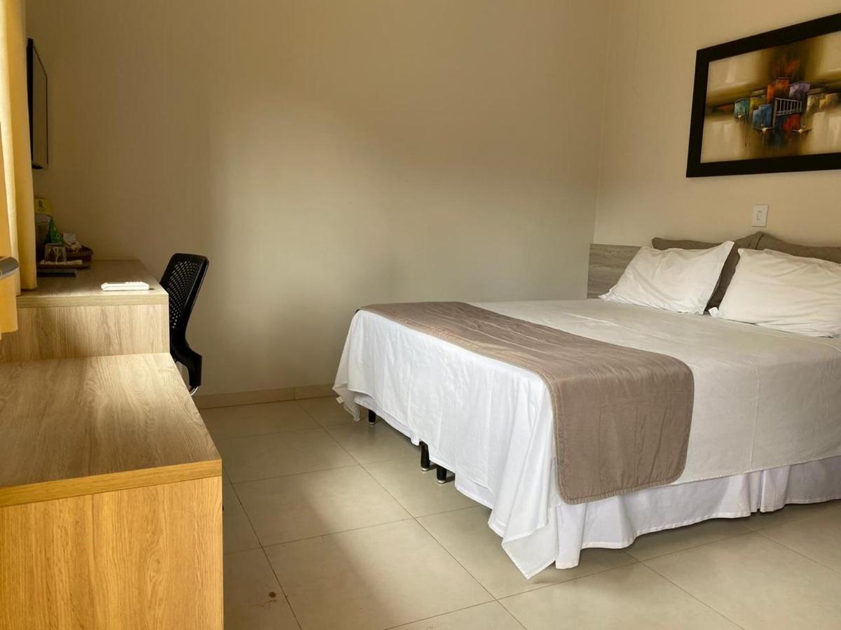 Rossi Hotel Comodoro Esterno foto