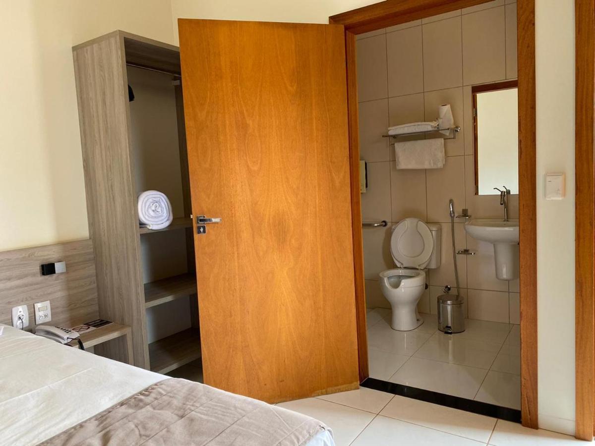 Rossi Hotel Comodoro Esterno foto
