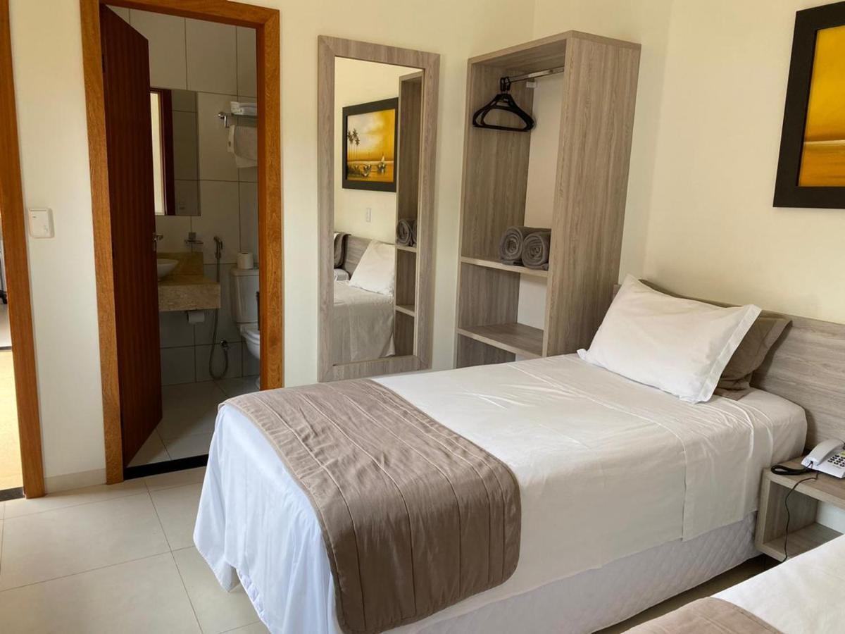 Rossi Hotel Comodoro Esterno foto